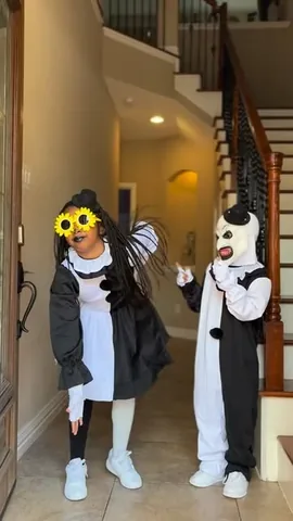 avahbennett Instagram post about Halloween themed entertainment