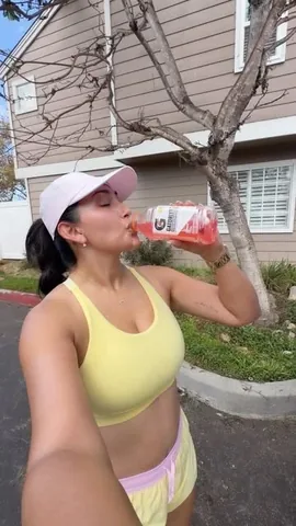 beautyybird Instagram post about Marathon hydration