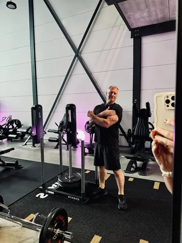 berrydemey Instagram post about Fitness lifestyle