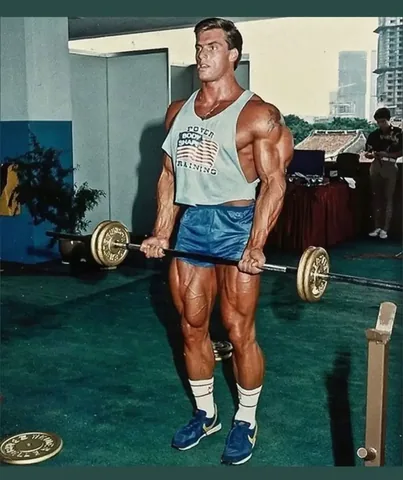 berrydemey Instagram post about Classic bodybuilding