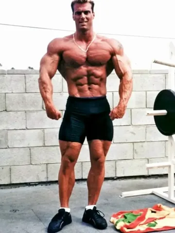 berrydemey Instagram post about Classic bodybuilding