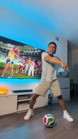 besperon Instagram post about Shakira dance performance