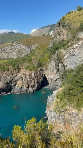 blackpaddy_official Instagram post about Italian beach