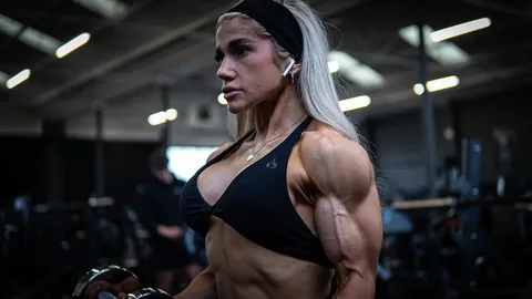 bodybyshannon Instagram post about Bodybuilding peak week preparation