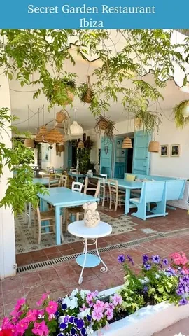 bonnierakhit Instagram post about Ibiza restaurant