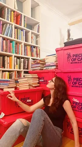 bookishmadeleine Instagram post about Moving services
