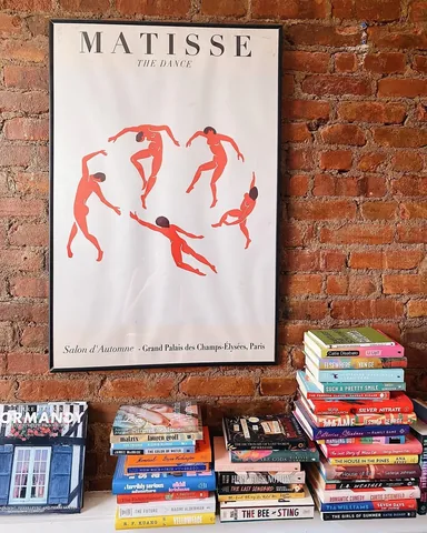 bookishmadeleine Instagram post about Books