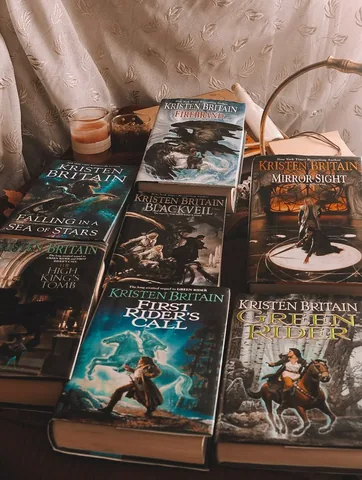 bookish_mai Instagram post about Green Rider series appreciation