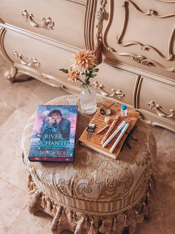 Rebeca | Bookstagram 📖💕 Instagram post thumbnail