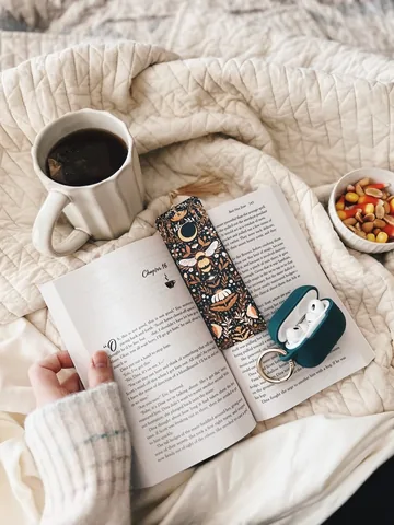bookpairings Instagram post about Audiobook recommendations
