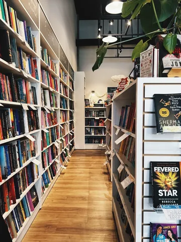 bookpairings Instagram post about Independent bookstore support