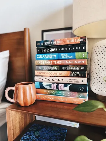 bookpairings Instagram post about End of year TBR