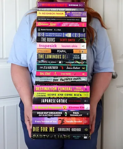 booksandlala Instagram post about Monthly reading roundup