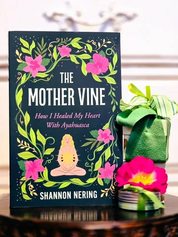 booksloveandunderstanding Instagram post about The Mother Vine memoir review