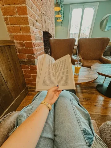 booksnest Instagram post about Self dates