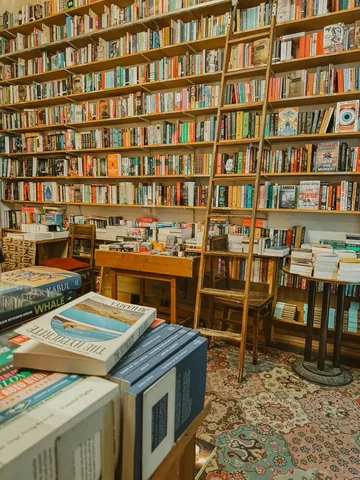 booksnest Instagram post about Bookshop visit