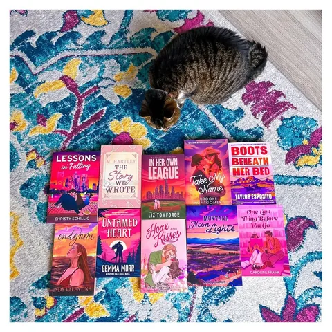 bookswithbean Instagram post about Color themed content
