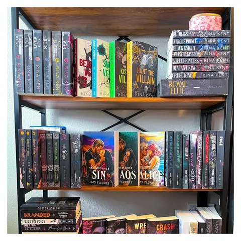 bookswithbean Instagram post about Dark romance bookshelf collection