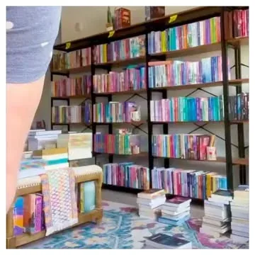 bookswithbean Instagram post about Moving life update