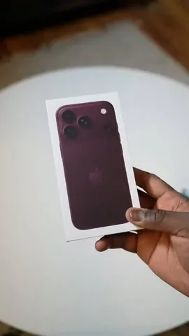 booredatwork Instagram post about Smartphone unboxing