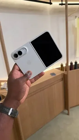 booredatwork Instagram post about Smartphone case showcase