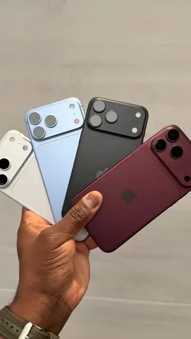 booredatwork Instagram post about IPhone model comparison