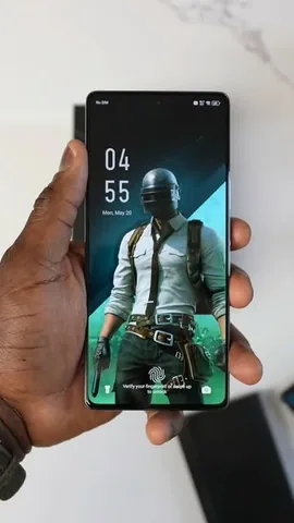 booredatwork Instagram post about Smartphone unboxing