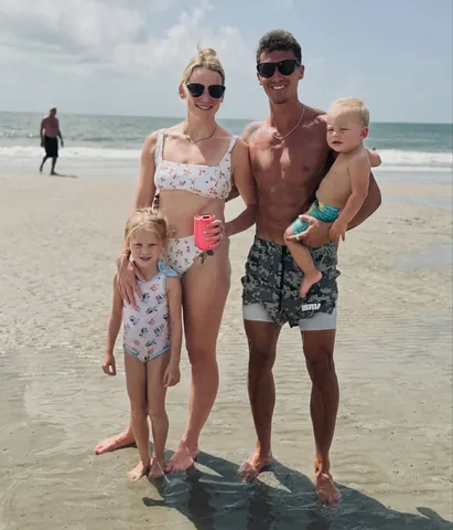 bradjbecca Instagram post about Family vacation