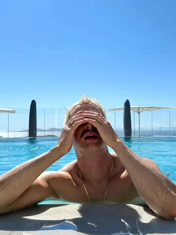bradmondonyc Instagram post about Travel and leisure