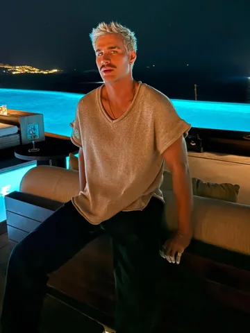 bradmondonyc Instagram post about Travel