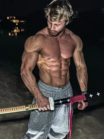 brandonsstarr Instagram post about Fitness apparel