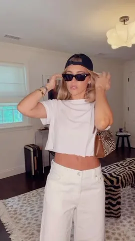 brittanyksansone Instagram post about Summer fashion