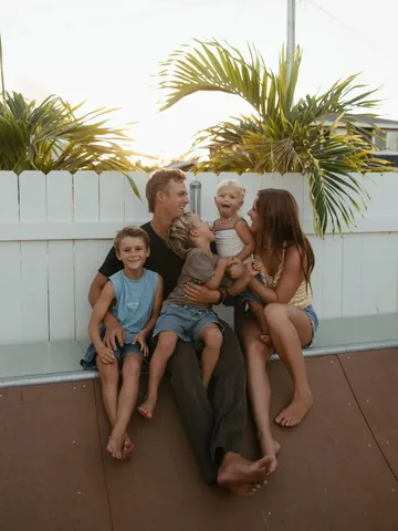 britwkent Instagram post about Home and family gratitude