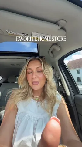 brooketarynartistry Instagram post about Fall decor