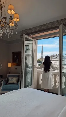 bruisedpassports Instagram post about Four Seasons George V Paris review