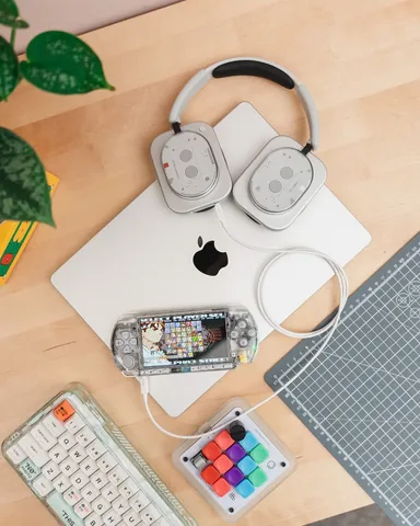 bytereview Instagram post about Silver tech collection