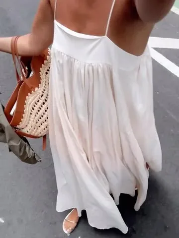 caitlynwarakomski Instagram post about Summer outfits