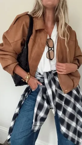caitlynwarakomski Instagram post about Fashion retail promotion