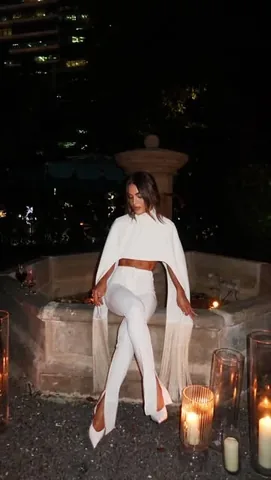 CAMILA COELHO Instagram post thumbnail