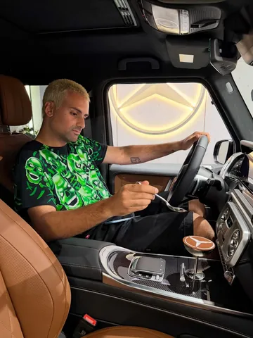 canoopsy Instagram post about Mercedes Benz event
