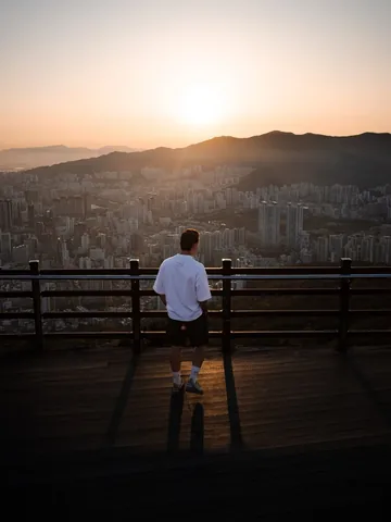 cantimagineit Instagram post about Busan travel