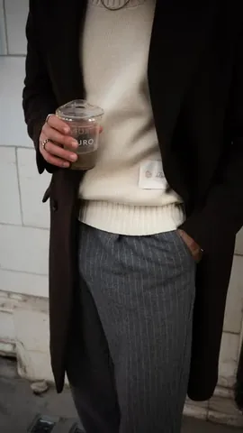 cantimagineit Instagram post about London sample sale