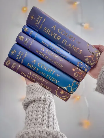 canxdancexreads Instagram post about ACOTAR collection showcase
