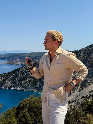 carlcunard Instagram post about Summer travel and events