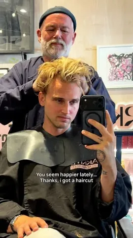 carlcunard Instagram post about Men’s hairstyling