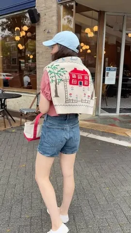 carly Instagram post about Vintage fashion