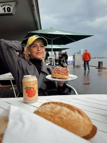 carodaur Instagram post about Travel