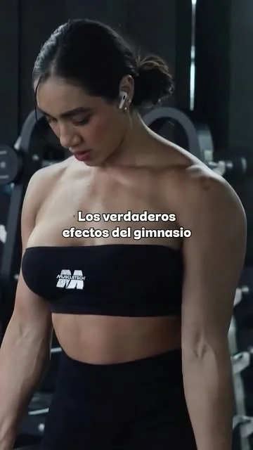 carol.cossio15 Instagram post about Humor sobre la vida en el gimnasio