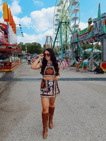 carolinecoleburn Instagram post about County fair family outing