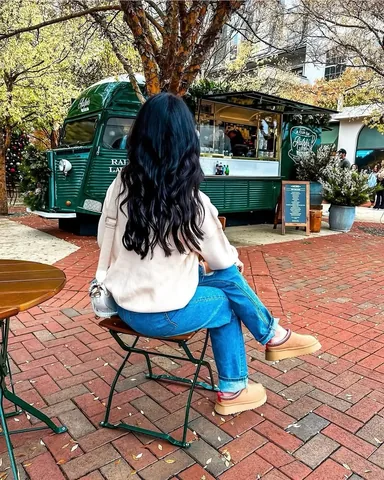 carolinecoleburn Instagram post about Fall fashion inspiration